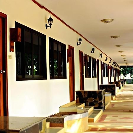 Siam River Resort Chaiyaphum Exterior photo